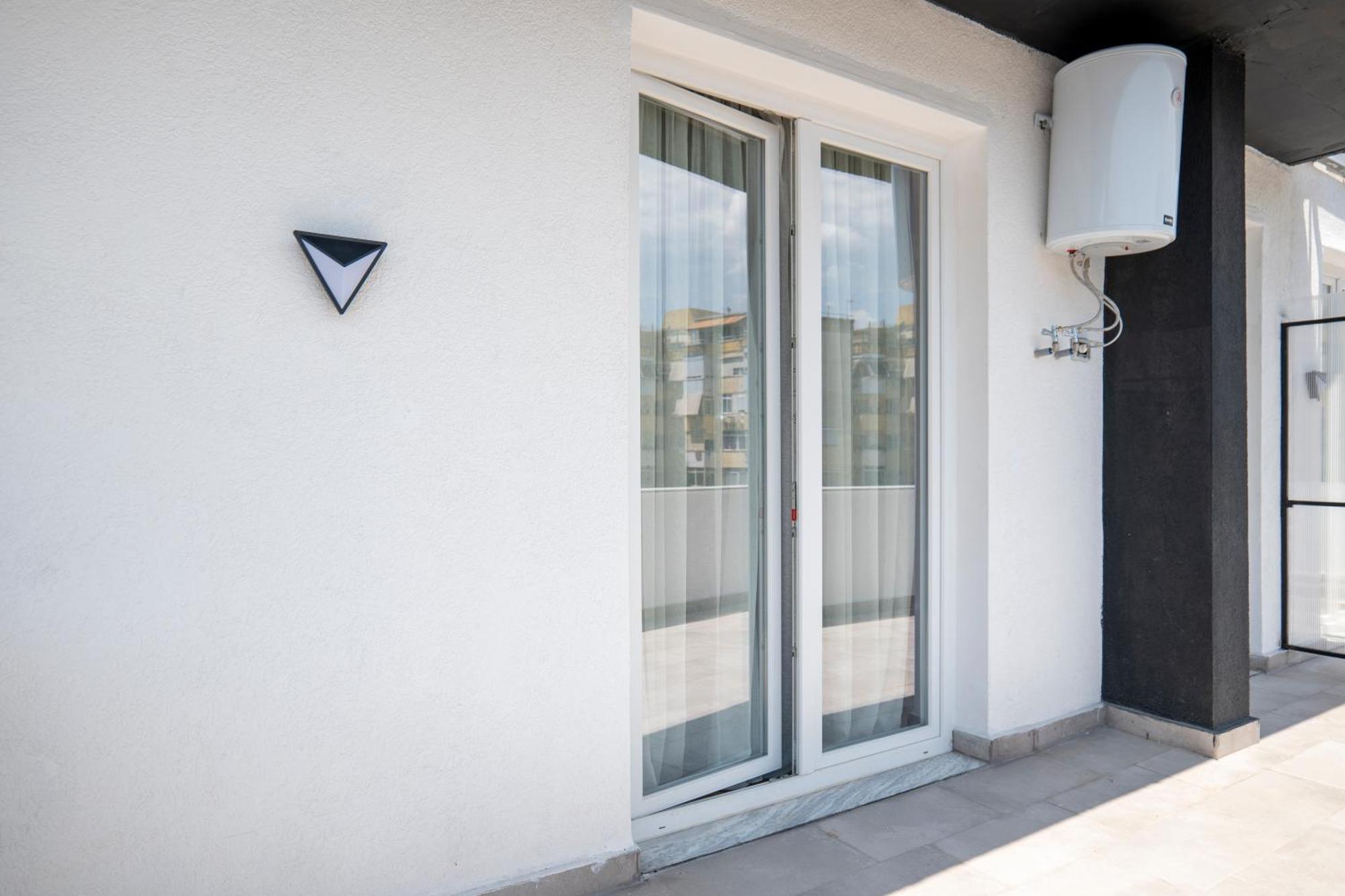 Muz Studios Tirana Exterior photo